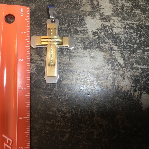 Cross pendant - Picture 1 of 2